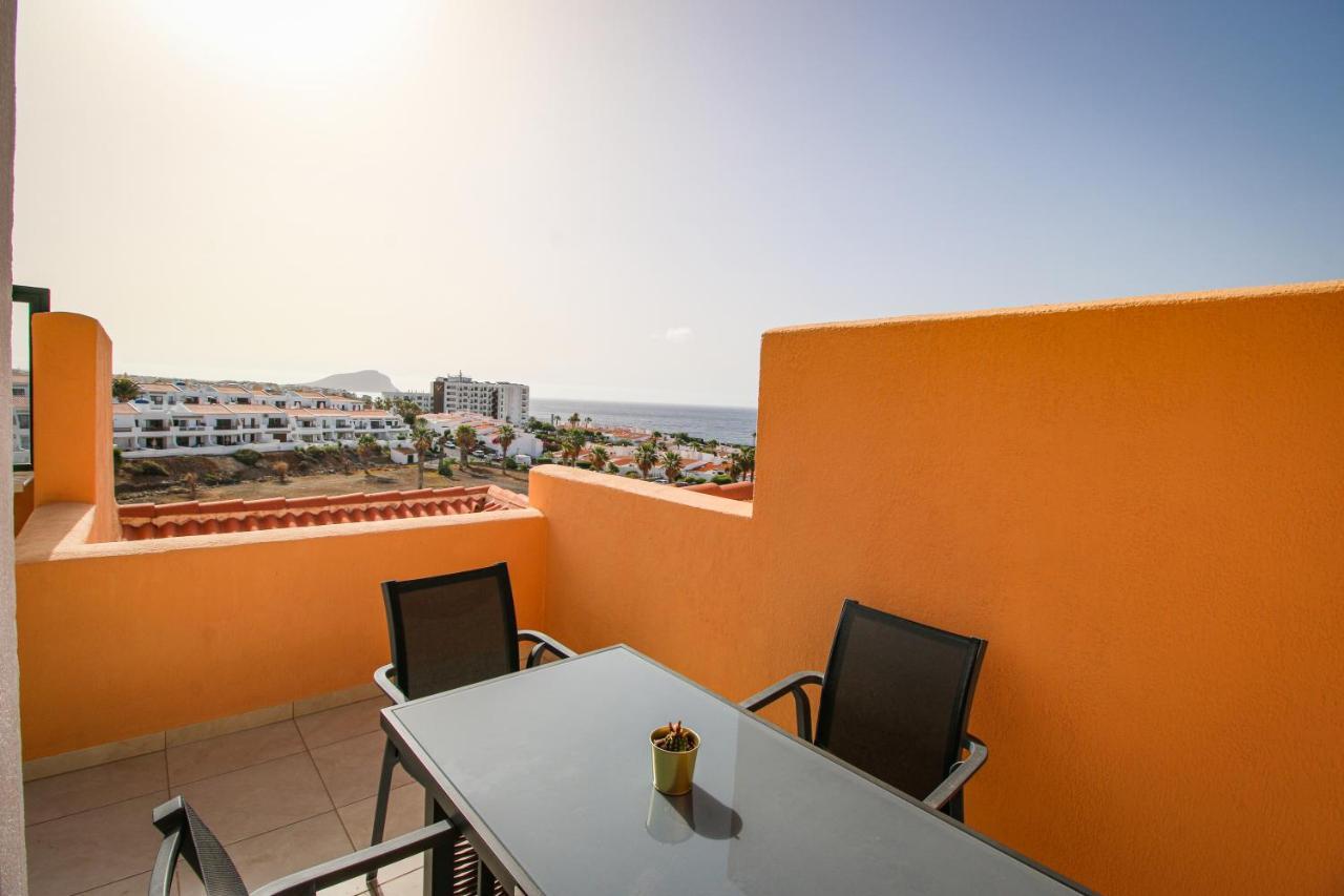 Casita Maria - Luxurious 1-Bedroom Apartment With Sea Views And Pool San Miguel de Abona Kültér fotó